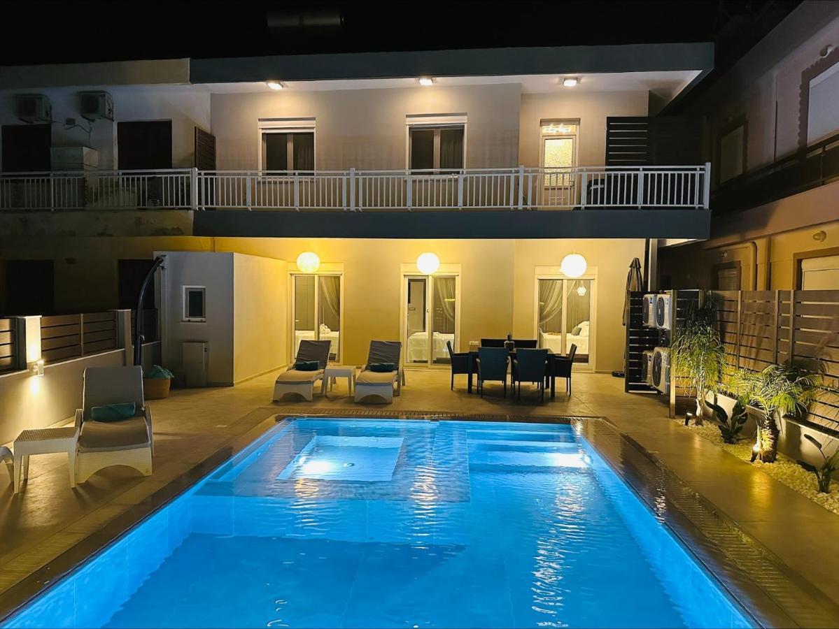Flev's Luxury House With Pool *