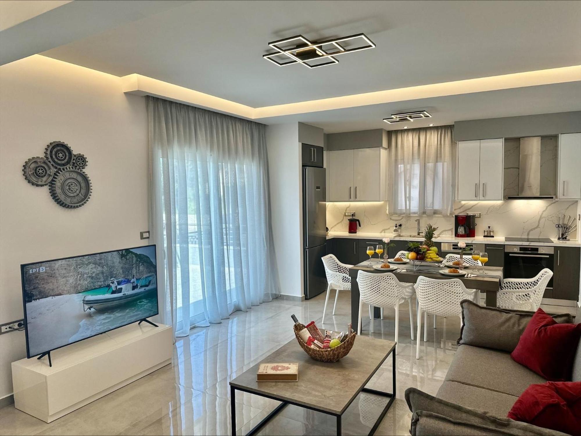 Flev's Luxury House With Pool Holiday home