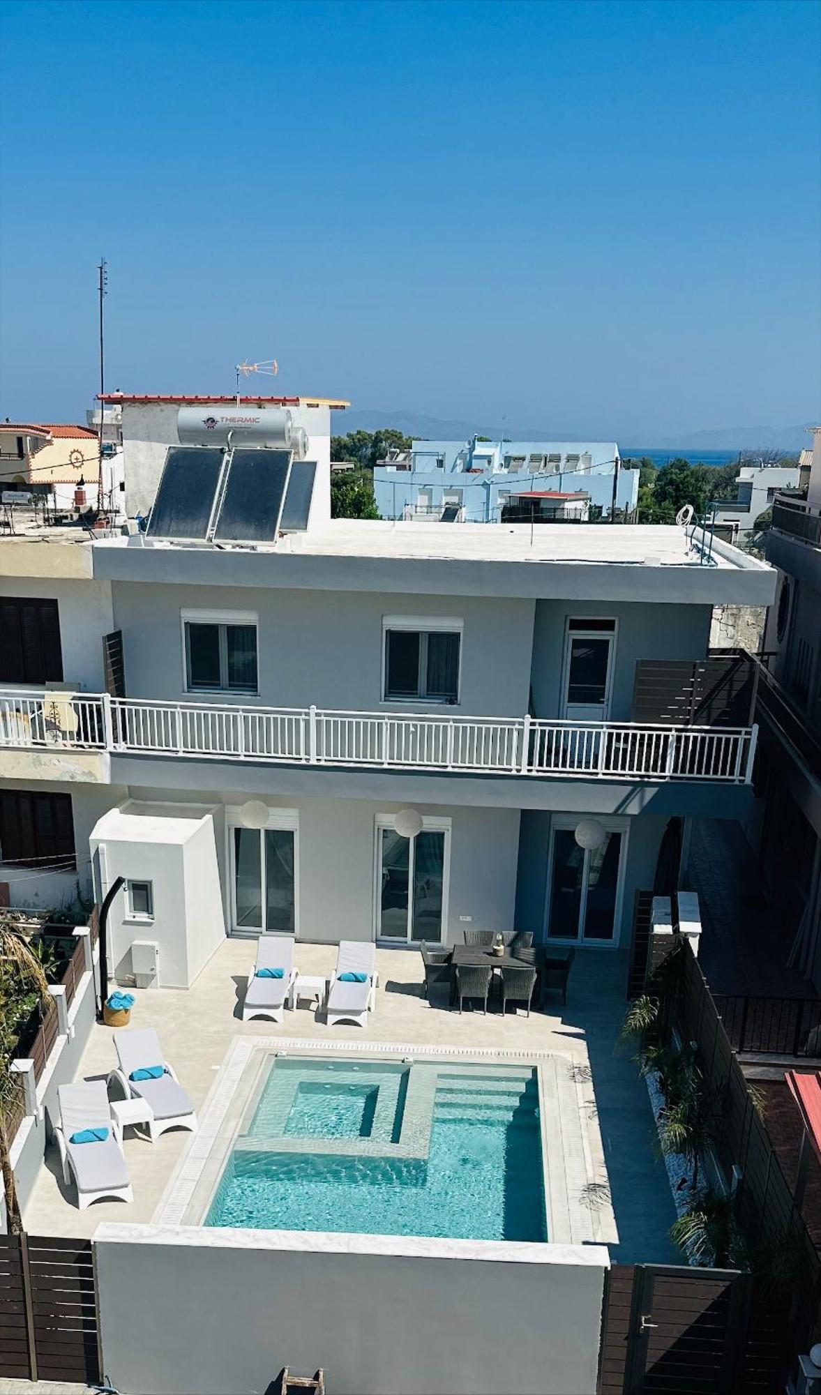 Holiday home Flev's Luxury House With Pool *
