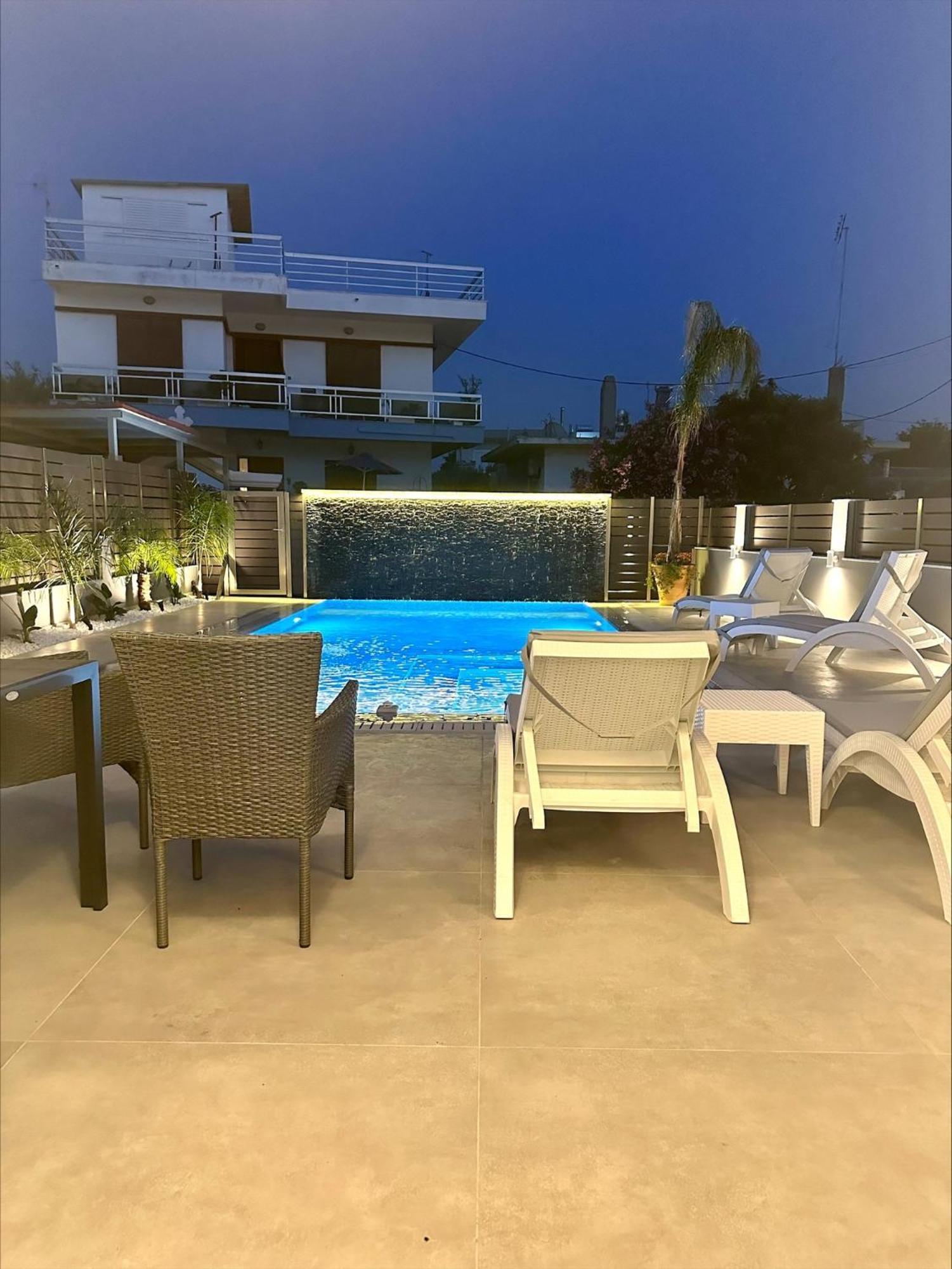 Holiday home Flev's Luxury House With Pool *